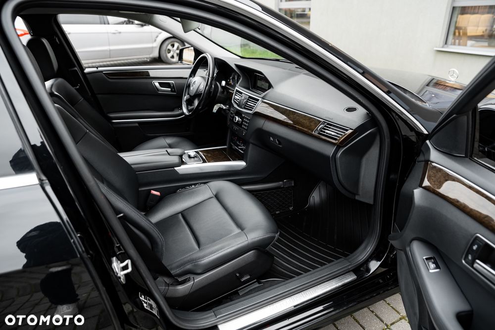 Mercedes-Benz Klasa E 300 BlueTEC HYBRID 7G-TRONIC Avantgarde - 21