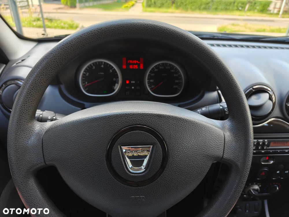 Dacia Duster SCe 115 4x4 Prestige - 30