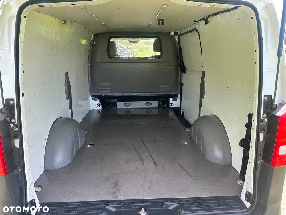 Mercedes-Benz VITO 2.1 diesel 190kM automat, WERSJA LONG L2H1, GWARANTOWANY PRZEBIEG! 2015 rok, ALUFELGI, CZUJNIKI PRKOWANIA, BEZWYPADKOWY! - 9