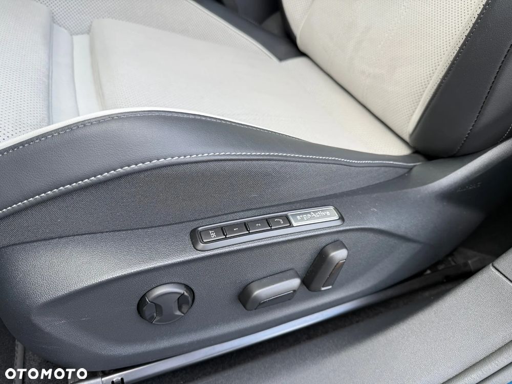 Volkswagen ID.7 86kWh Pro S - 28