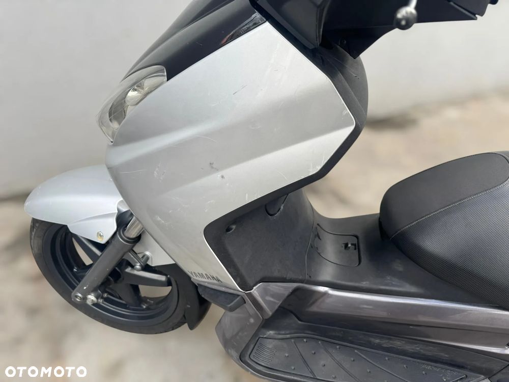 Yamaha X-max - 9