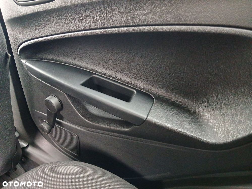 Ford Fiesta 1.25 Ambiente - 41