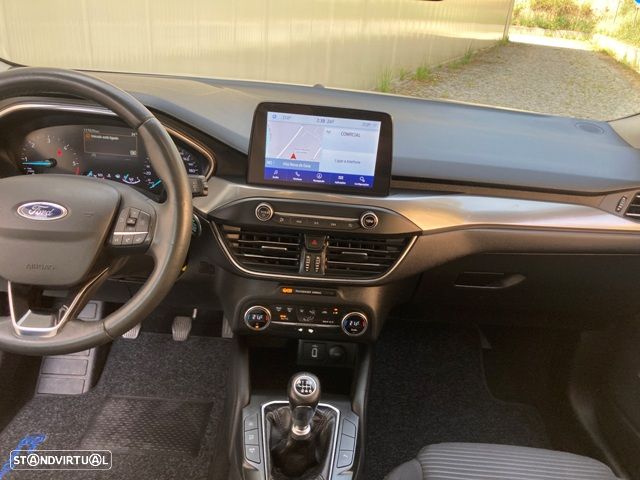 Ford Focus 1.5 TDCi ECOBlue Connected - 17