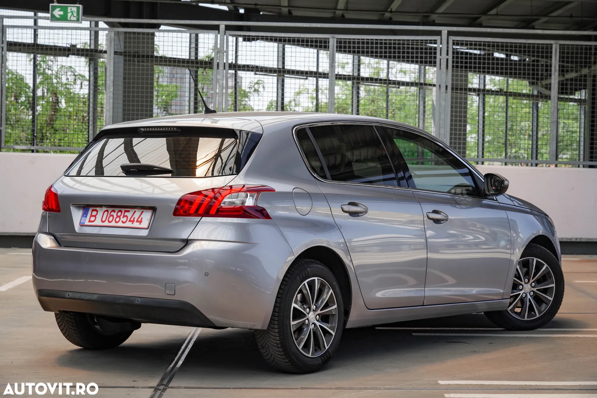Peugeot 308 1.2L PureTech 130 S&S EAT8 Allure - 3