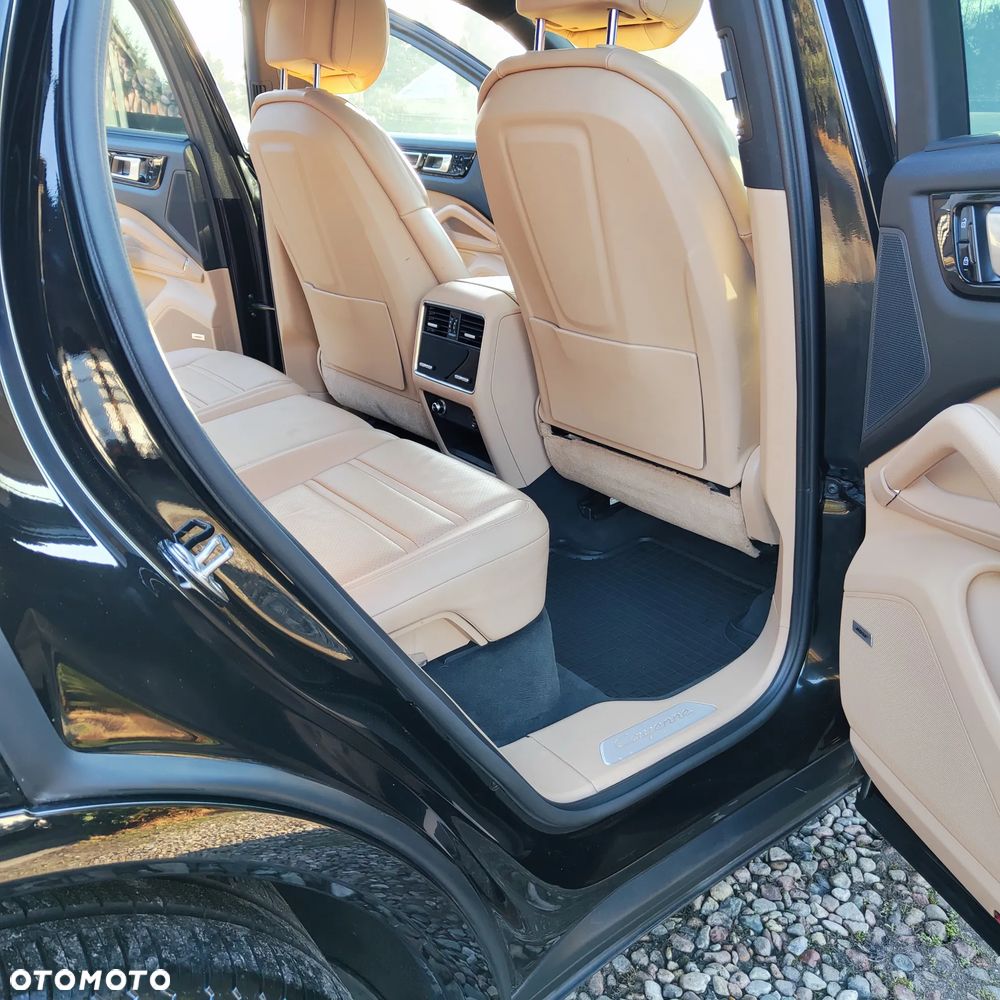 Porsche Cayenne E-Hybrid Tiptronic S - 16