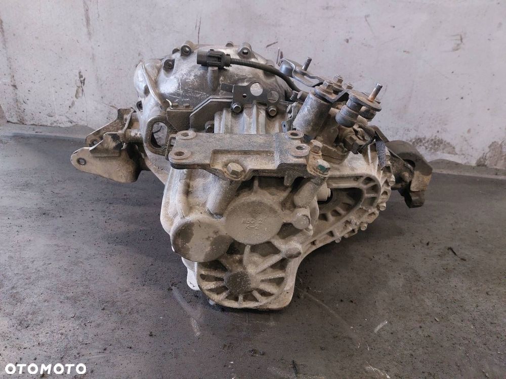SKRZYNIA BIEGÓW KIA CARENS III SKRZYNIA S620JC 2.0 CRDI - 5