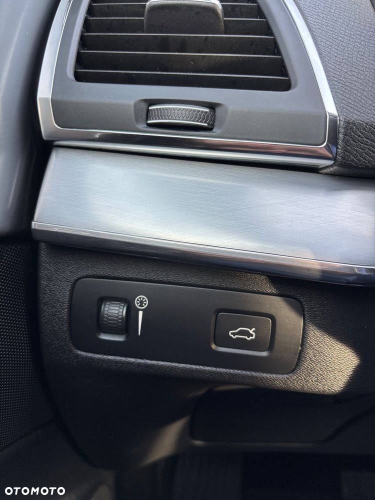 Volvo XC 90 D5 AWD Momentum - 19