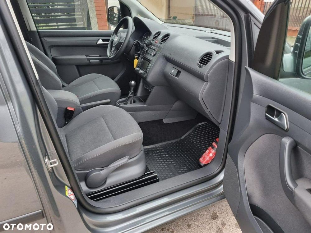 Volkswagen Caddy - 10