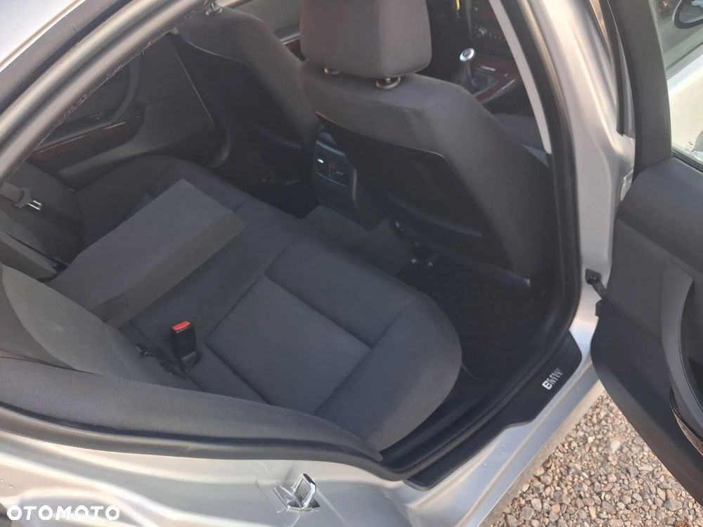 BMW Seria 3 - 14