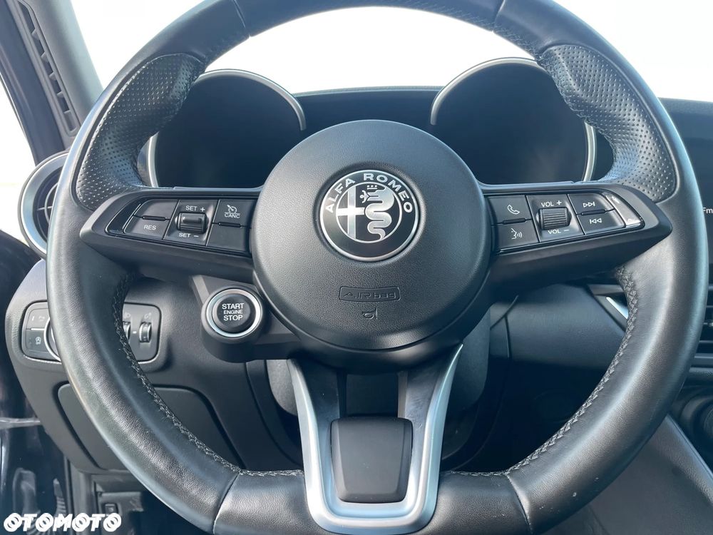 Alfa Romeo Giulia 2.0 Turbo Super - 26