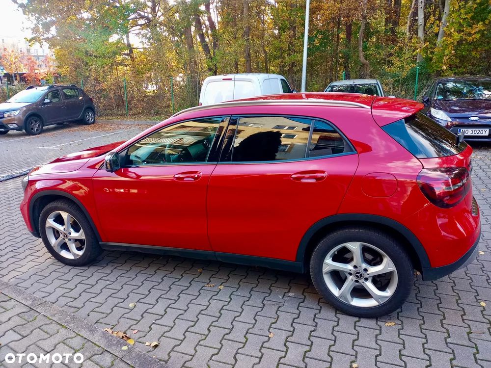 Mercedes-Benz GLA 220 4-Matic Urban - 6