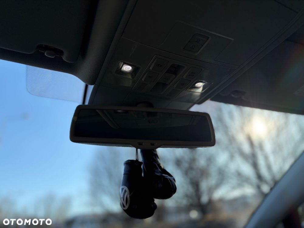 Volkswagen Golf 2.0 TDI SCR DSG Highline - 8