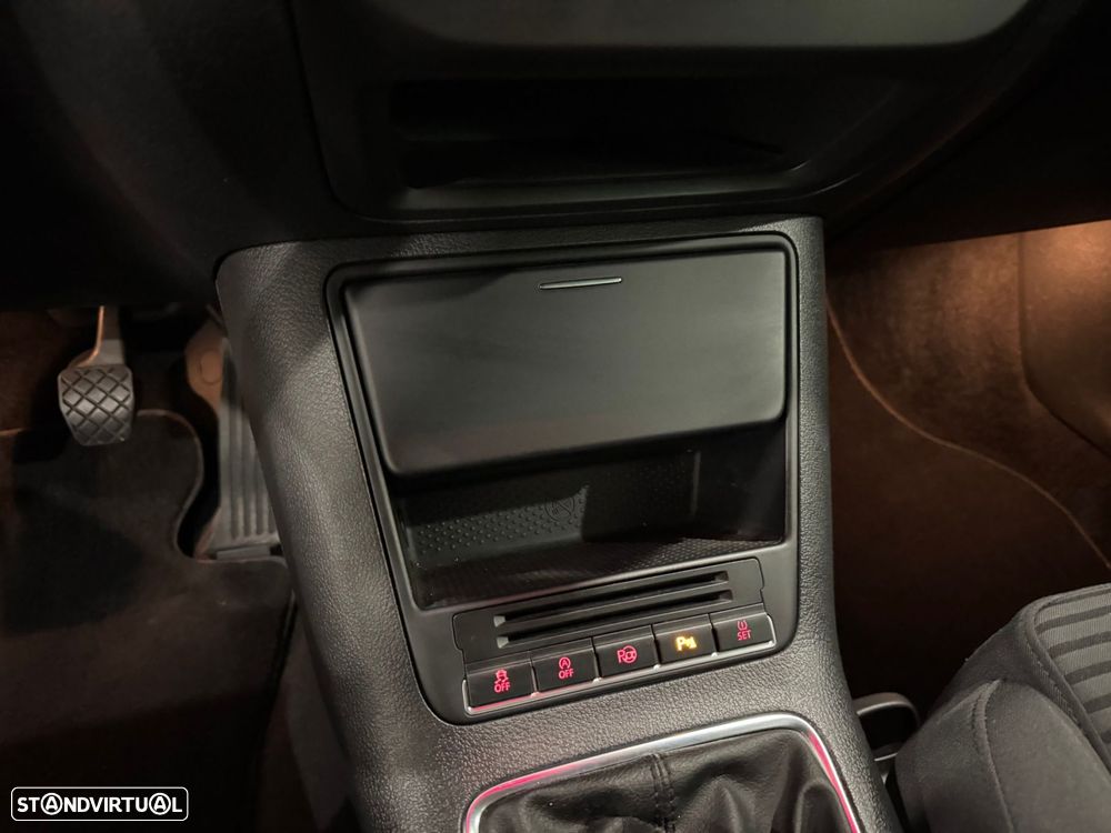 VW Tiguan 2.0 TDi Sport BlueMotion - 36