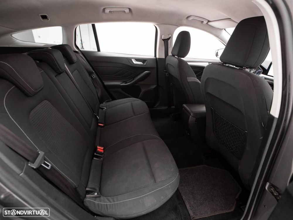Ford Focus SW 1.5 TDCi EcoBlue Business - 10