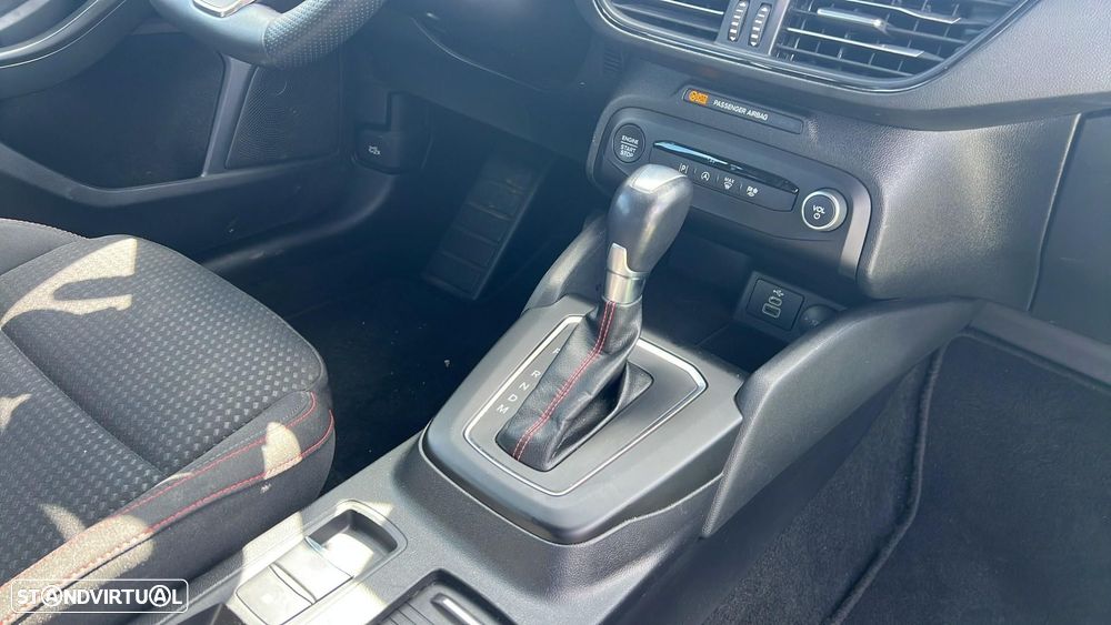 Ford Focus 1.0 EcoBoost ST-Line Aut. — fotografia 6