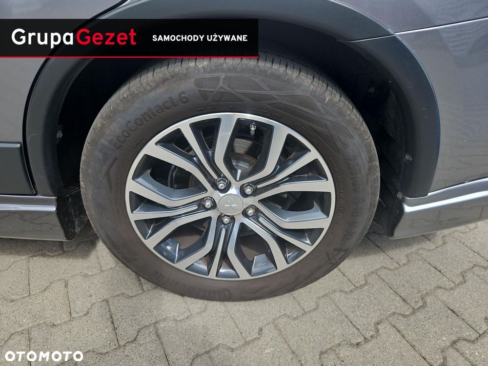 Mitsubishi Outlander - 18