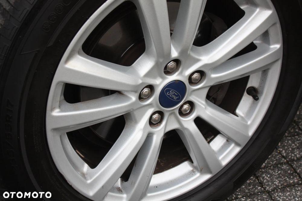 Ford Kuga 1.5 EcoBoost 2x4 Trend - 18