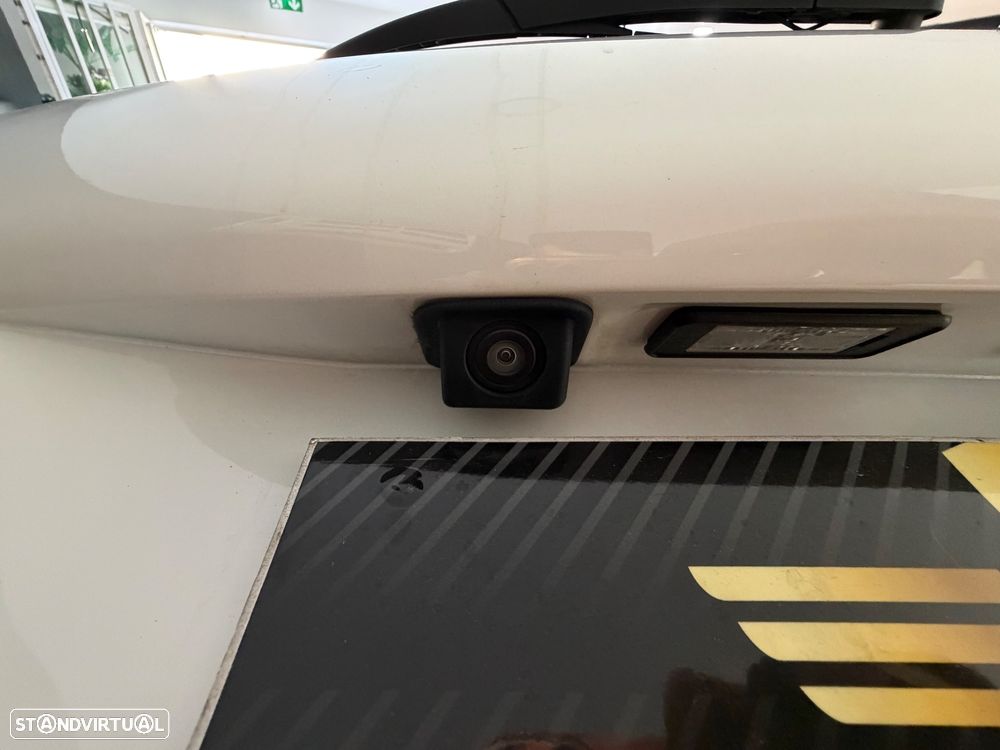 Peugeot 2008 PureTech 130 GPF Stop&Start Allure - 13