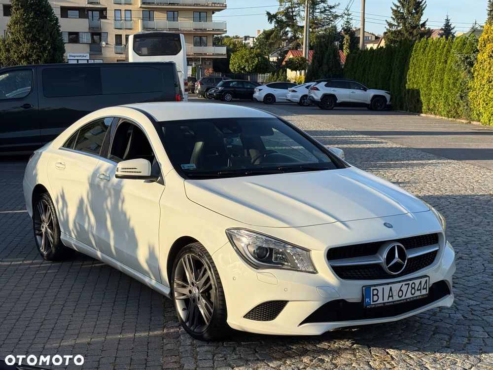 Mercedes-Benz CLA 200 7G-DCT Urban - 2