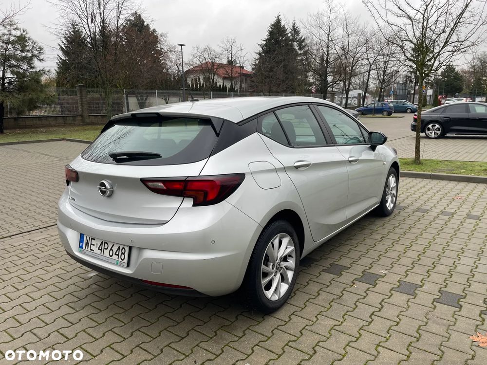 Opel Astra 1.2 T Business Edition S&S - 4