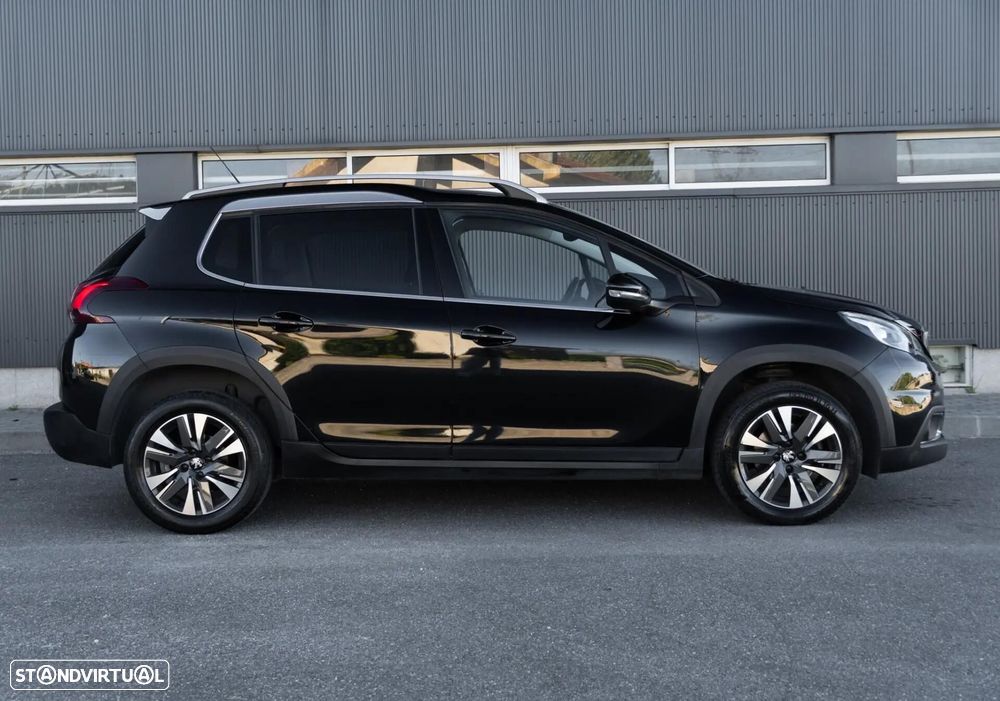 Peugeot 2008 1.2 PureTech Signature - 37