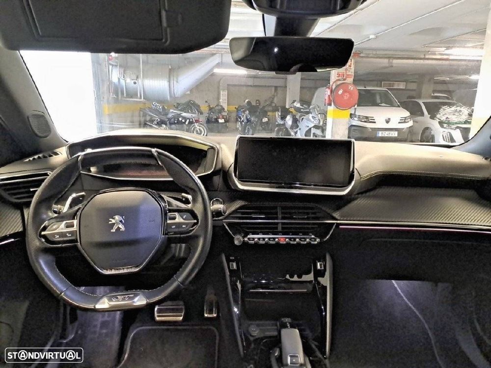 Peugeot 2008 1.2 PureTech GT EAT8 - 8