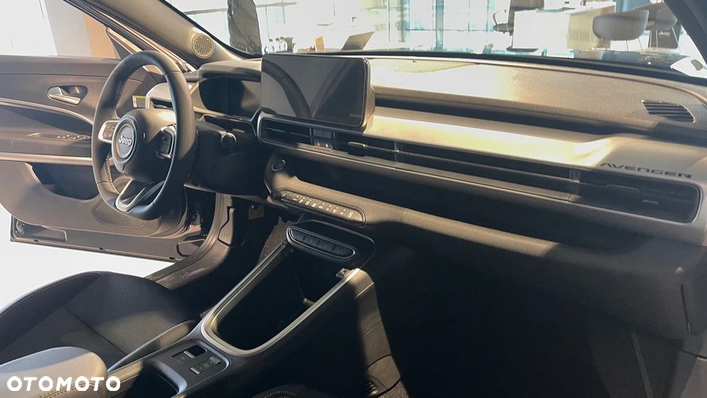 Jeep Avenger 1.2 T3 mHEV Summit FWD eDCT6 - 5