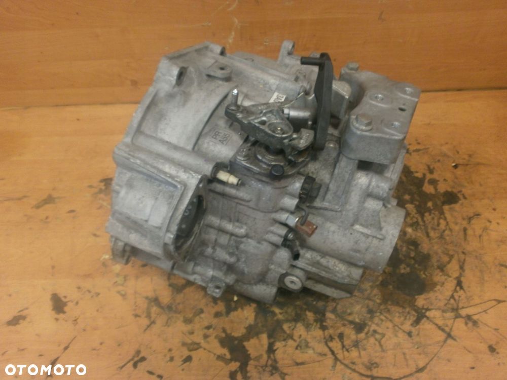 SKRZYNIA BIEGÓW QZZ 2.0TDI VW SEAT SKODA 89TYŚ KM - 2