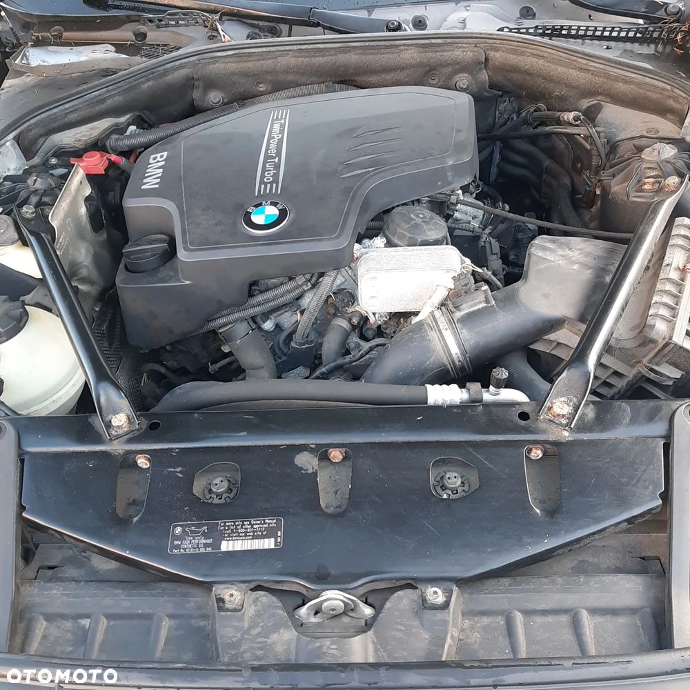 BMW Seria 5 528i xDrive - 20