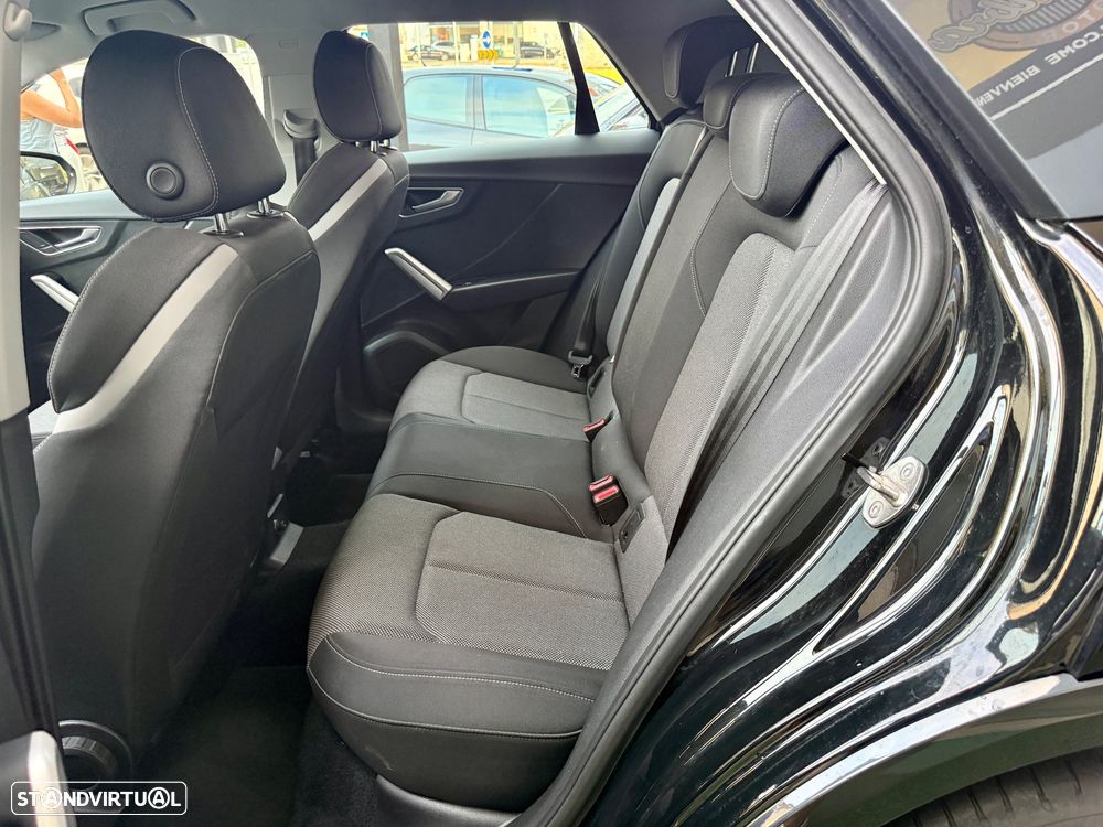 VW Golf 2.0 GTi - 25