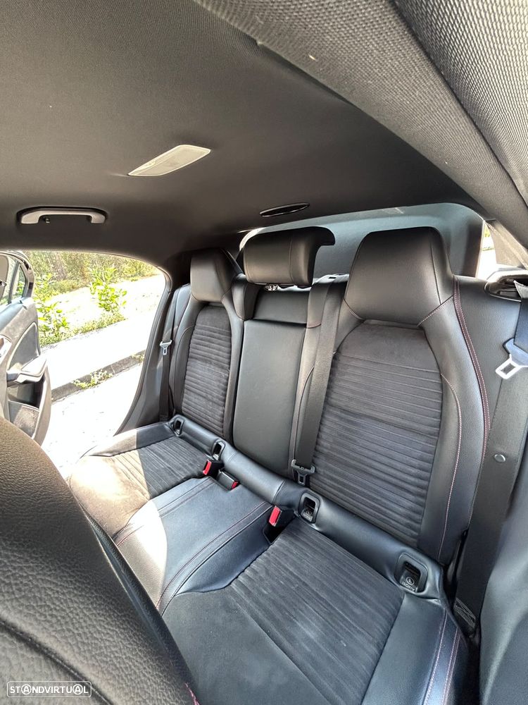 Mercedes-Benz A 180 CDI (BlueEFFICIENCY) 7G-DCT AMG Sport - 4