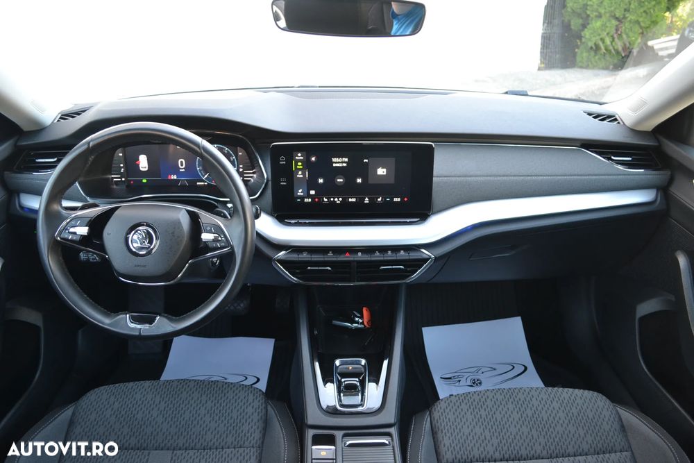 Skoda Octavia 2.0 TDI DSG Style - 29