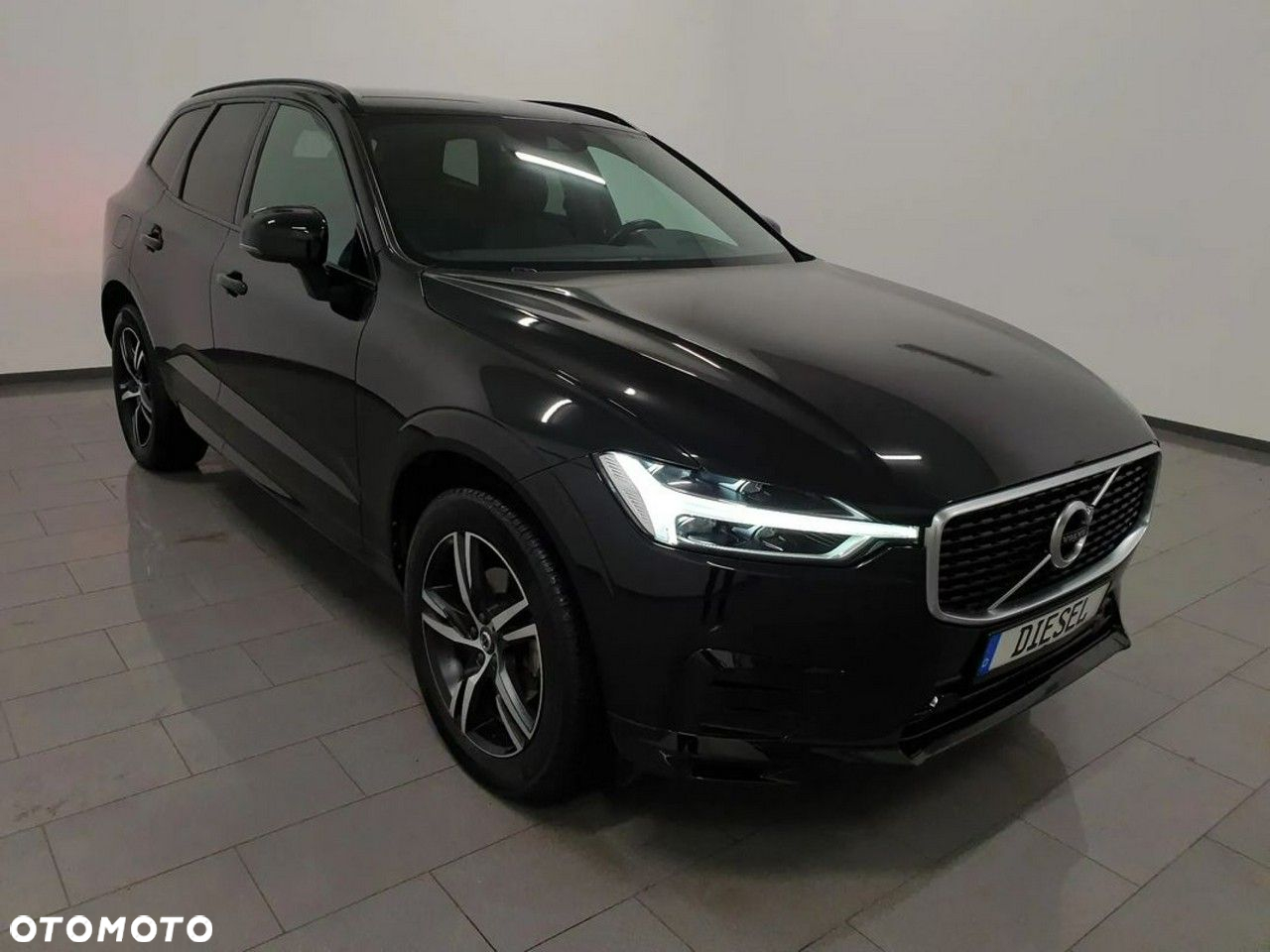 Volvo XC 60 D4 R-Design - 3