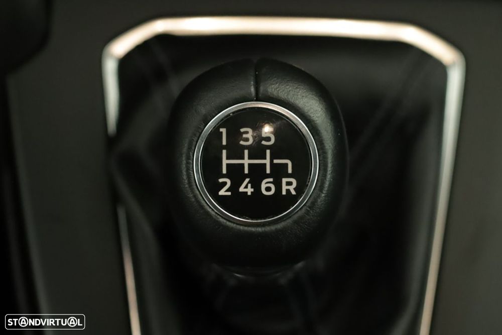 Ford Focus SW 1.0 EcoBoost MHEV Active X - 14