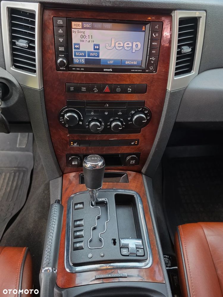 Jeep Grand Cherokee - 37