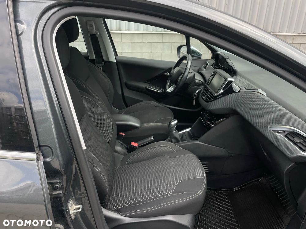 Peugeot 208 1.2 PureTech Allure S&S - 10