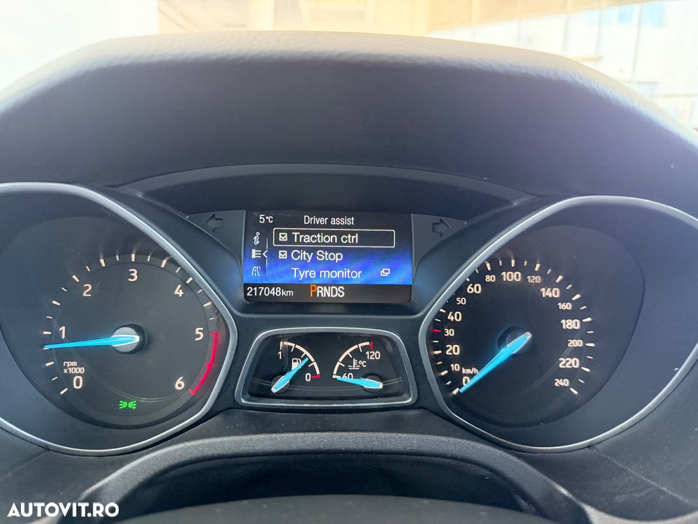 Ford Focus Turnier 1.5 EcoBlue Start-Stopp-System Aut. TITANIUM X - 5