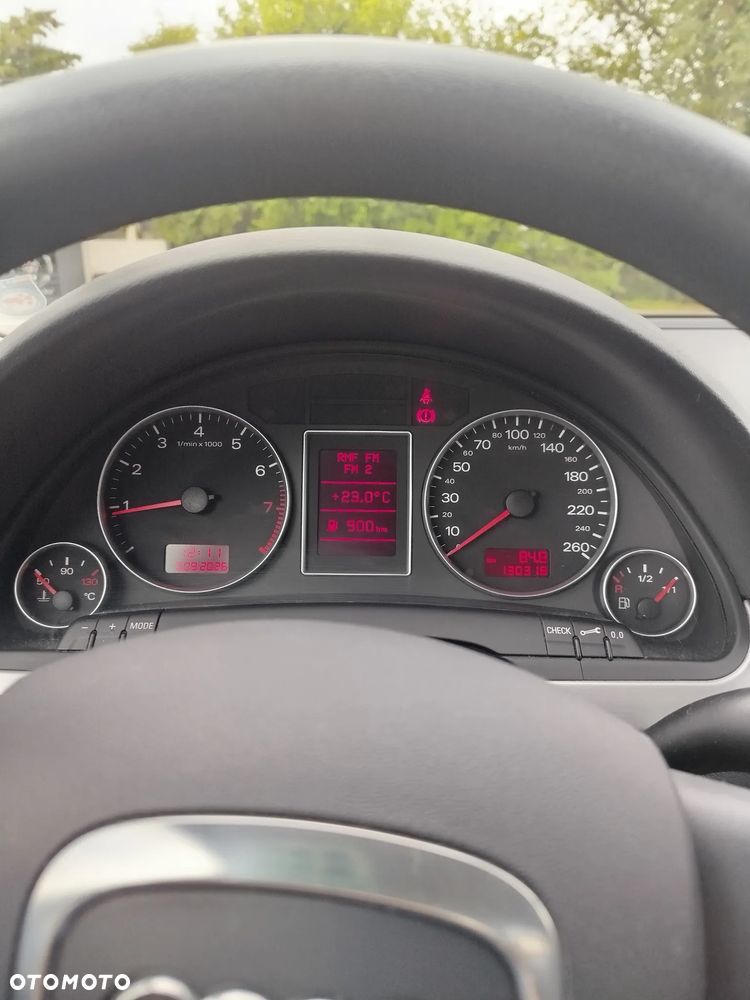 Audi A4 Limousine - 7