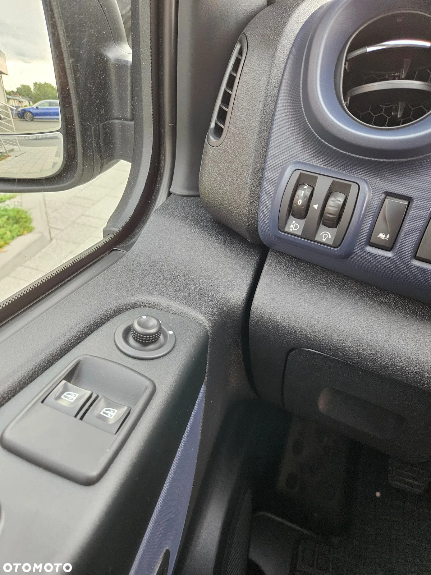 Opel VIVARO CDTI 120KM - 12