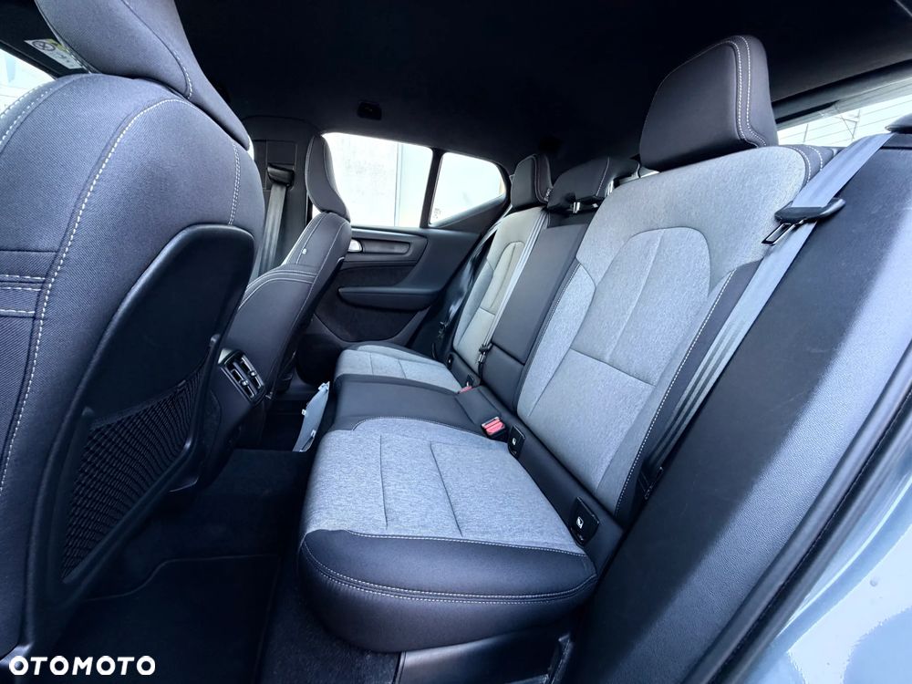 Volvo XC 40 T3 Momentum Pro - 19