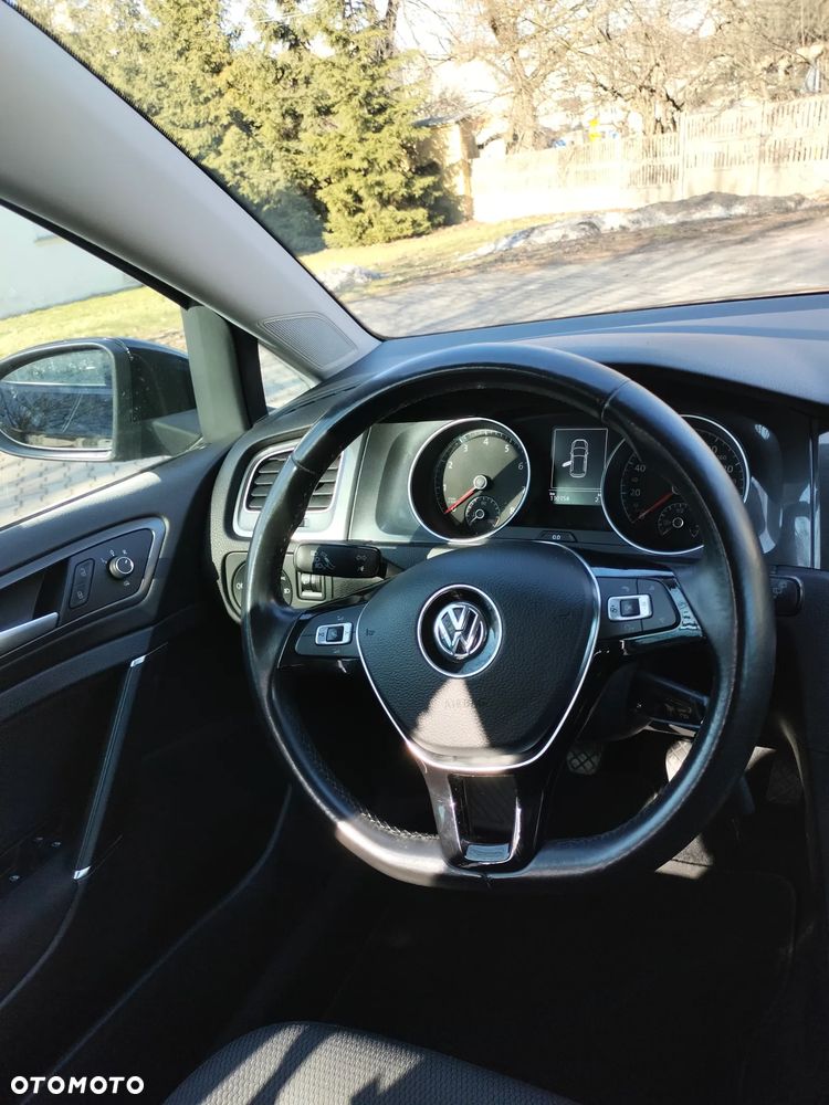 Volkswagen Golf 1.0 TSI BMT Comfortline - 32