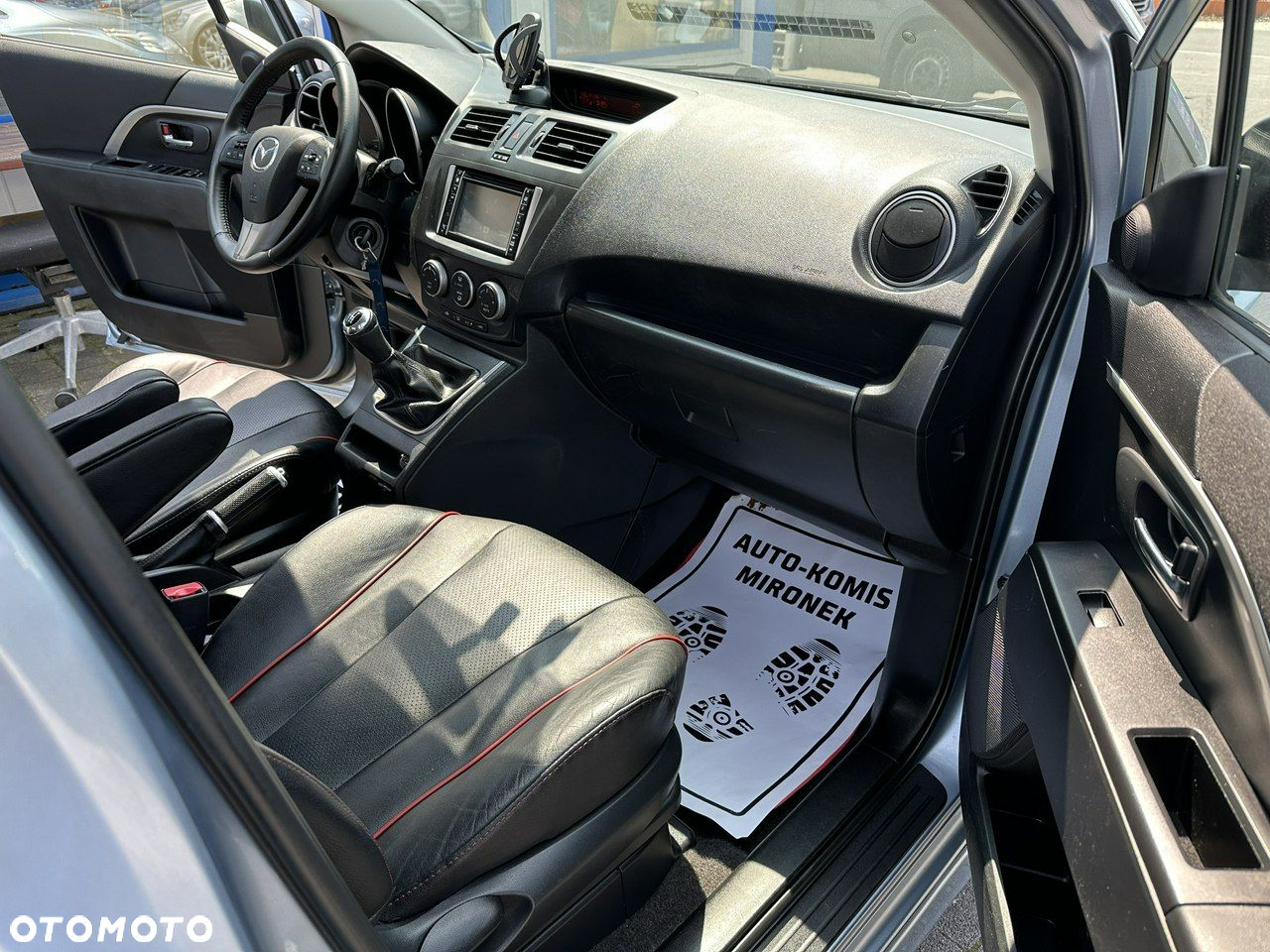 Mazda 5 - 11