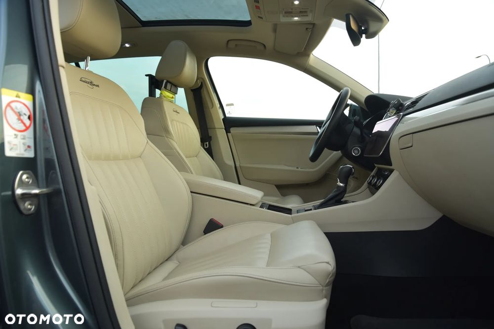 Skoda Superb 2.0 TDI SCR 4x4 L&K DSG - 19