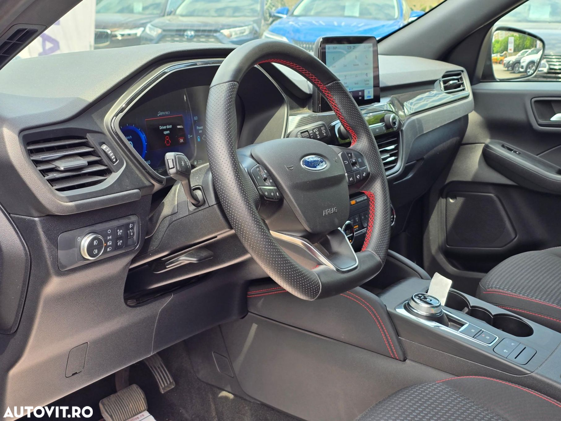 Ford Kuga 2.5 Duratec FHEV ST-LINE - 11