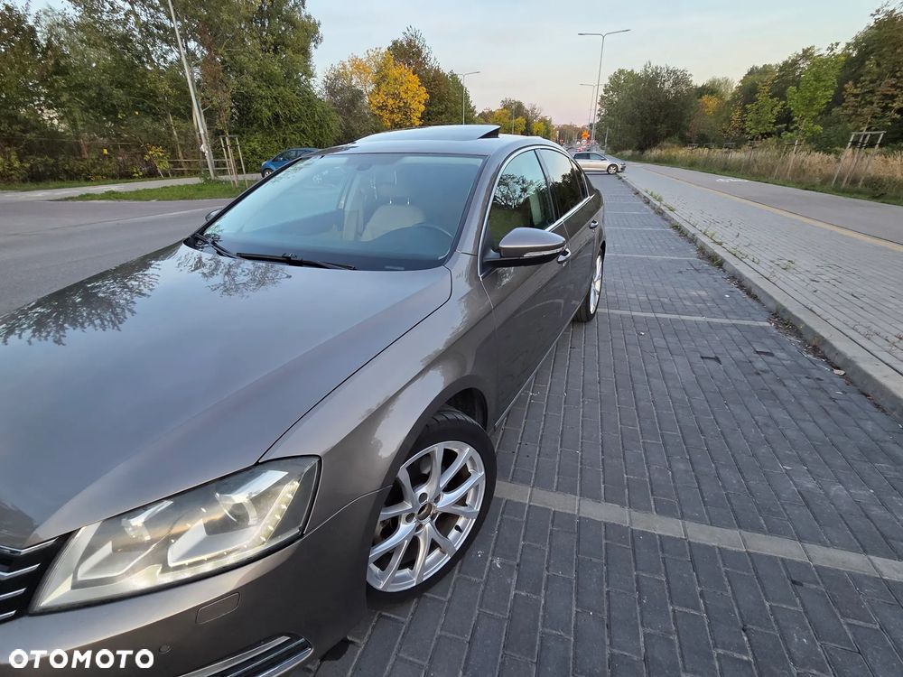 Volkswagen Passat - 26