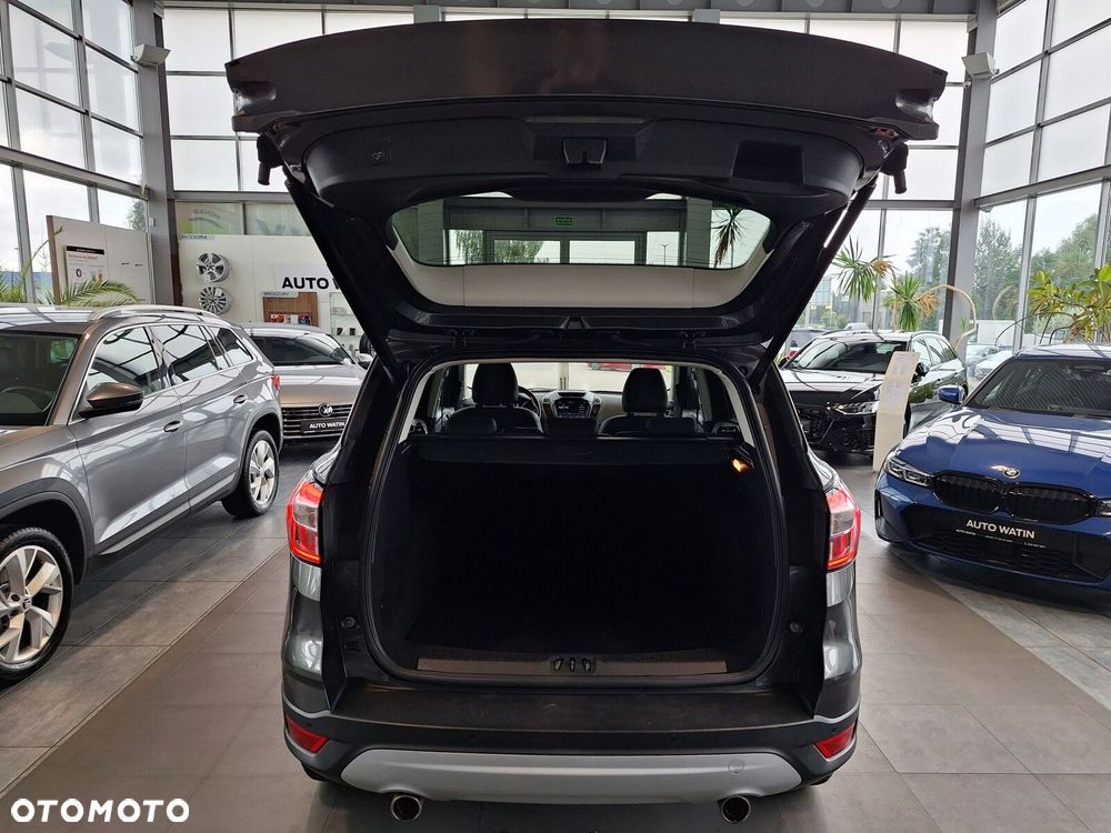 Ford Kuga - 16
