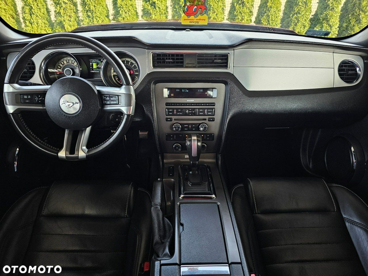 Ford Mustang - 25