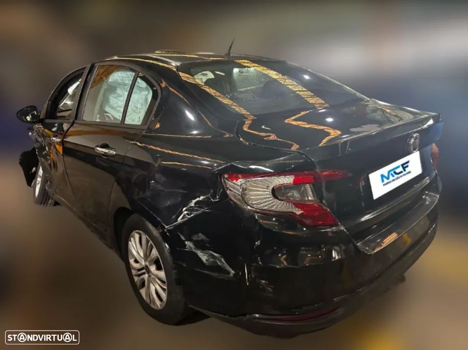 Fiat Tipo Sedan 1.4 GPL de 2018 para peças - 1