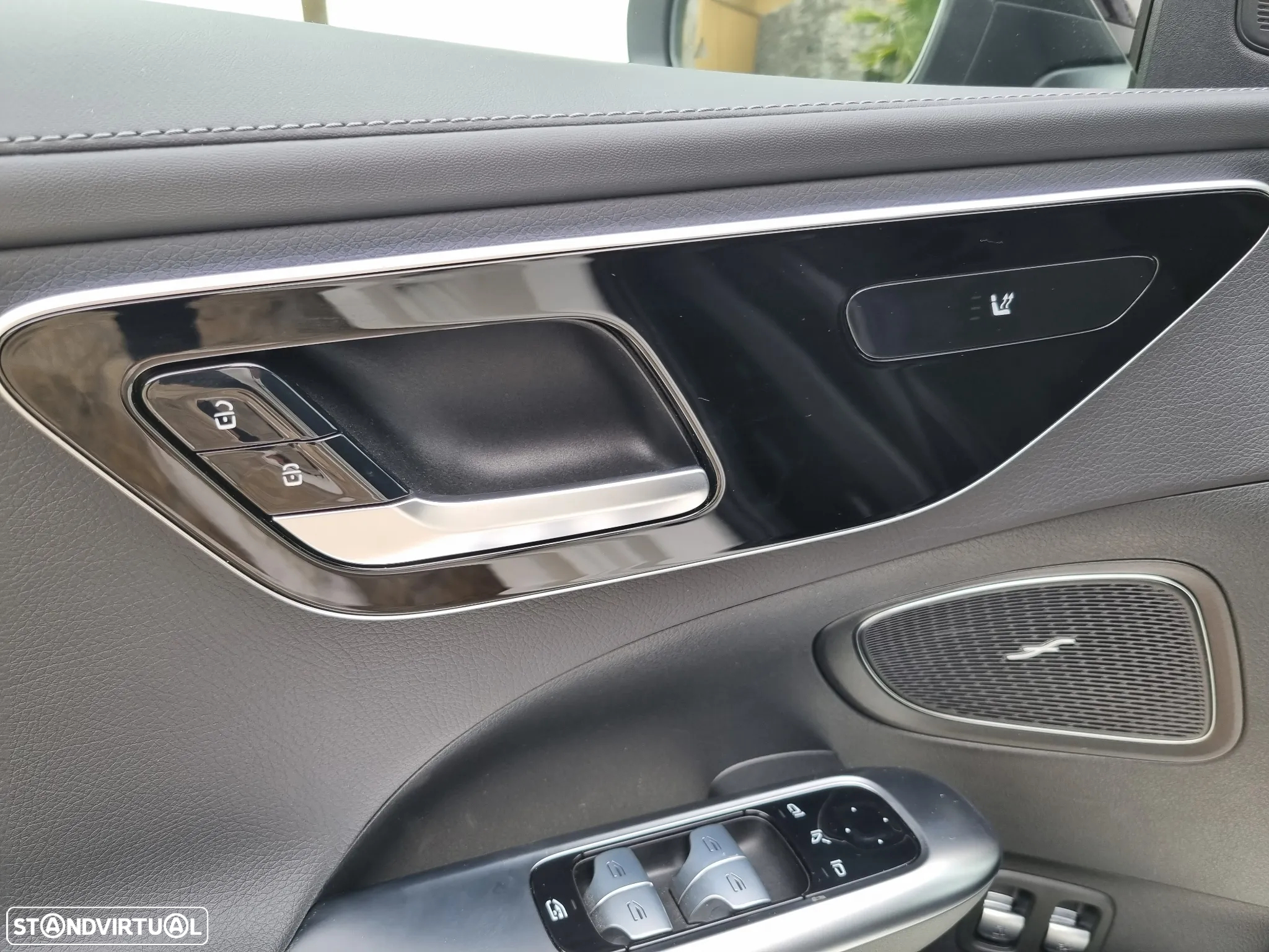 Mercedes-Benz C 300 e AMG Line - 33