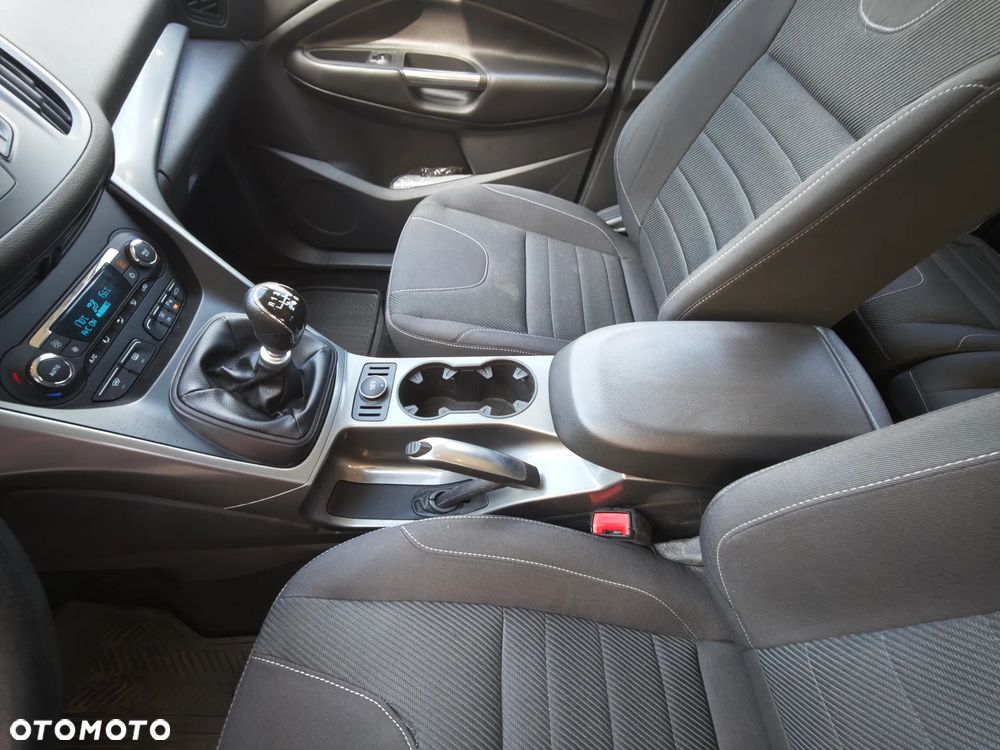 Ford Kuga S 2.0 TDCi 4x4 Editionsmodell - 26
